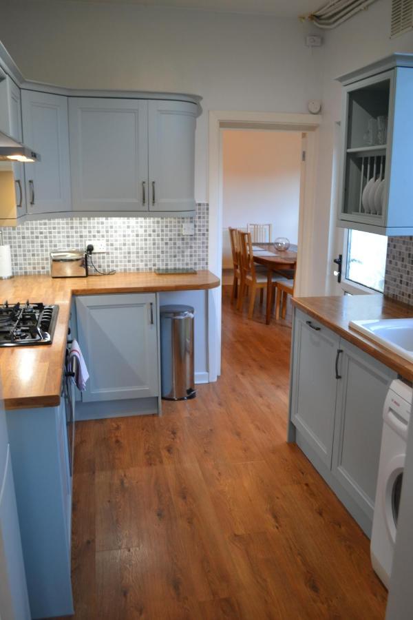 Entire 3 Bedroom House Near Station Caerphilly